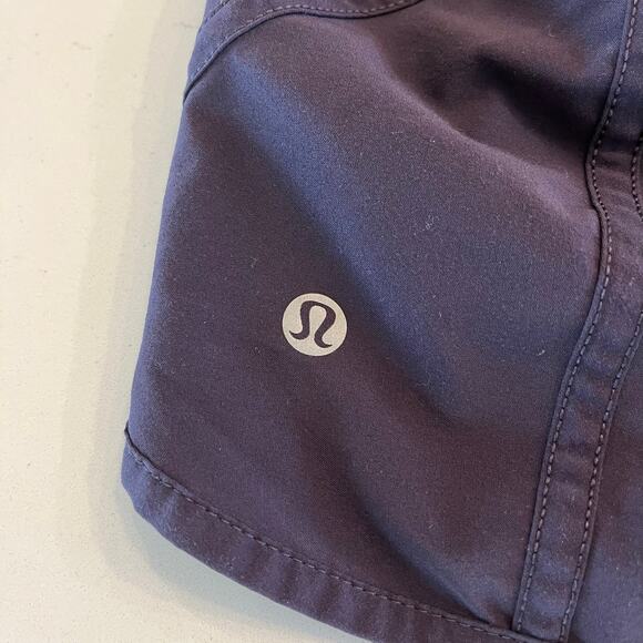 Lululemon Tracker Shorts Size 4 - Picture 3 of 5